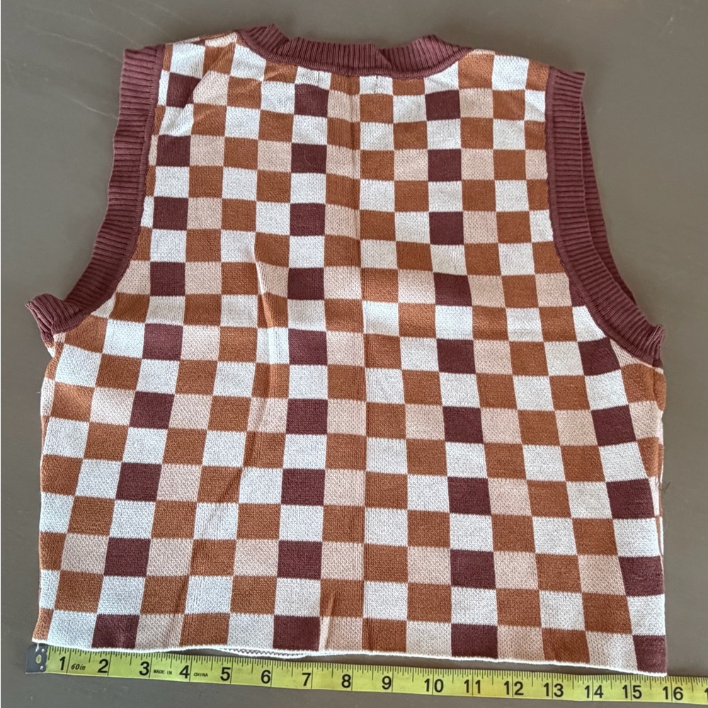 Miss Love Cropped Sweater Vest Women’s Size L Checkered Browns new no tags - Picture 8 of 8